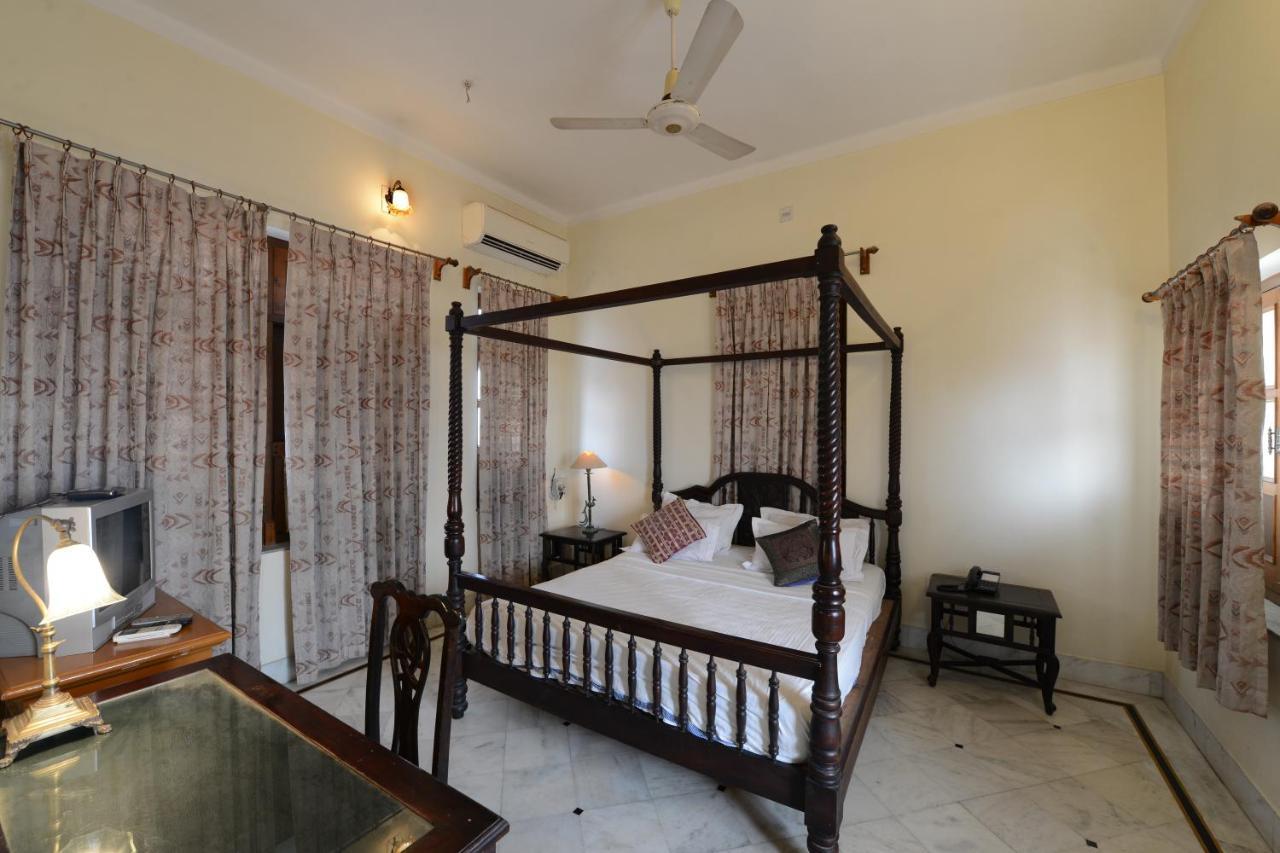 Hotel Harasar Haveli Биканер Экстерьер фото